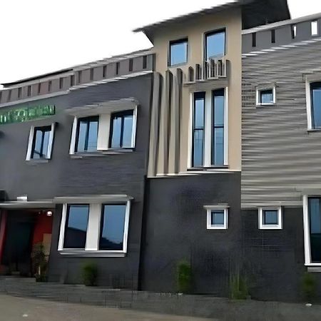 Hotel Khalista Purwakarta Exterior foto