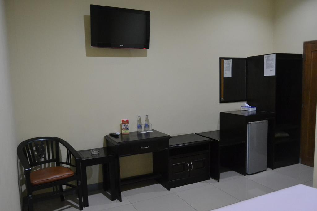 Hotel Khalista Purwakarta Zimmer foto