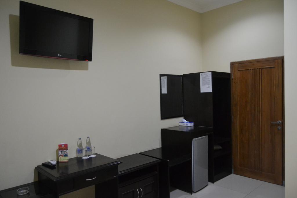 Hotel Khalista Purwakarta Zimmer foto