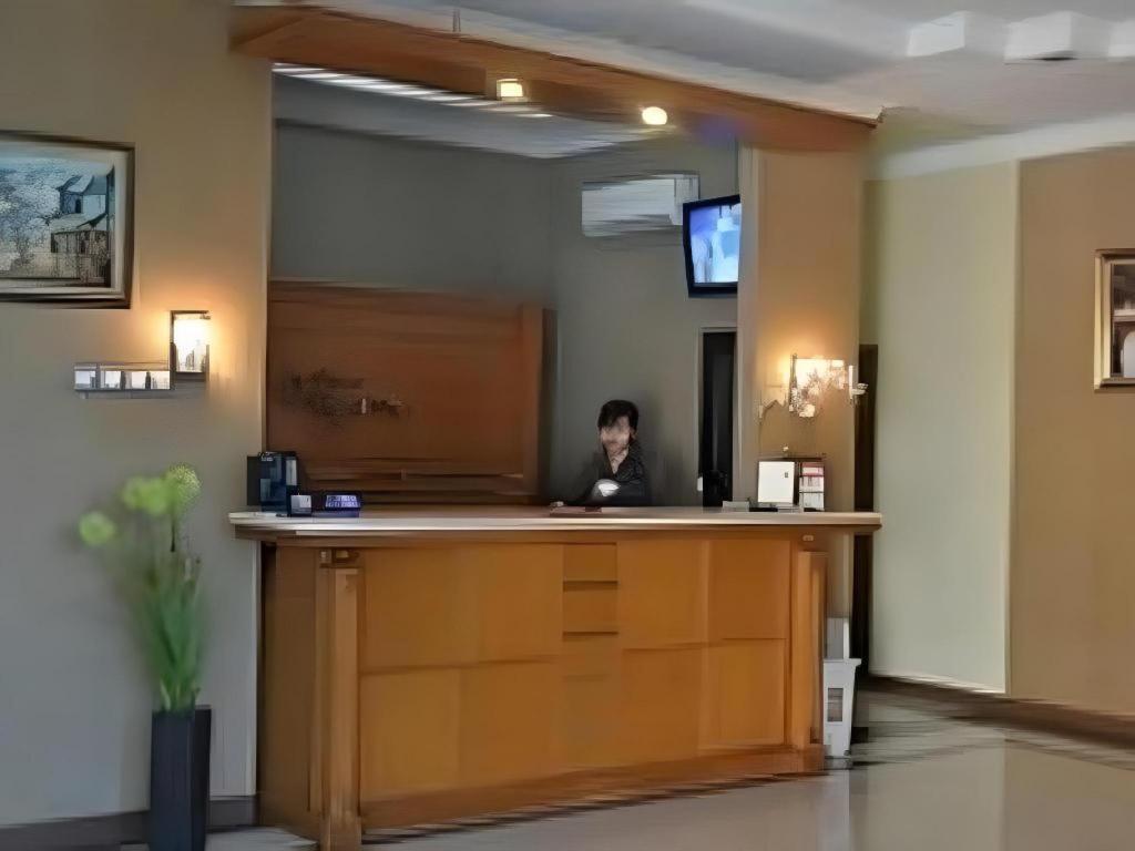 Hotel Khalista Purwakarta Exterior foto