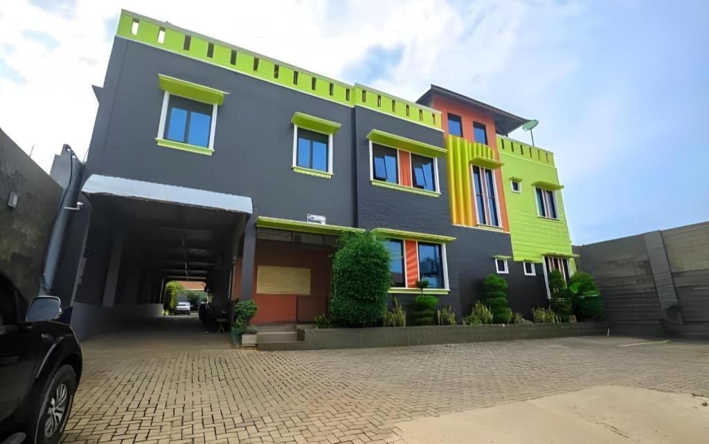 Hotel Khalista Purwakarta Exterior foto