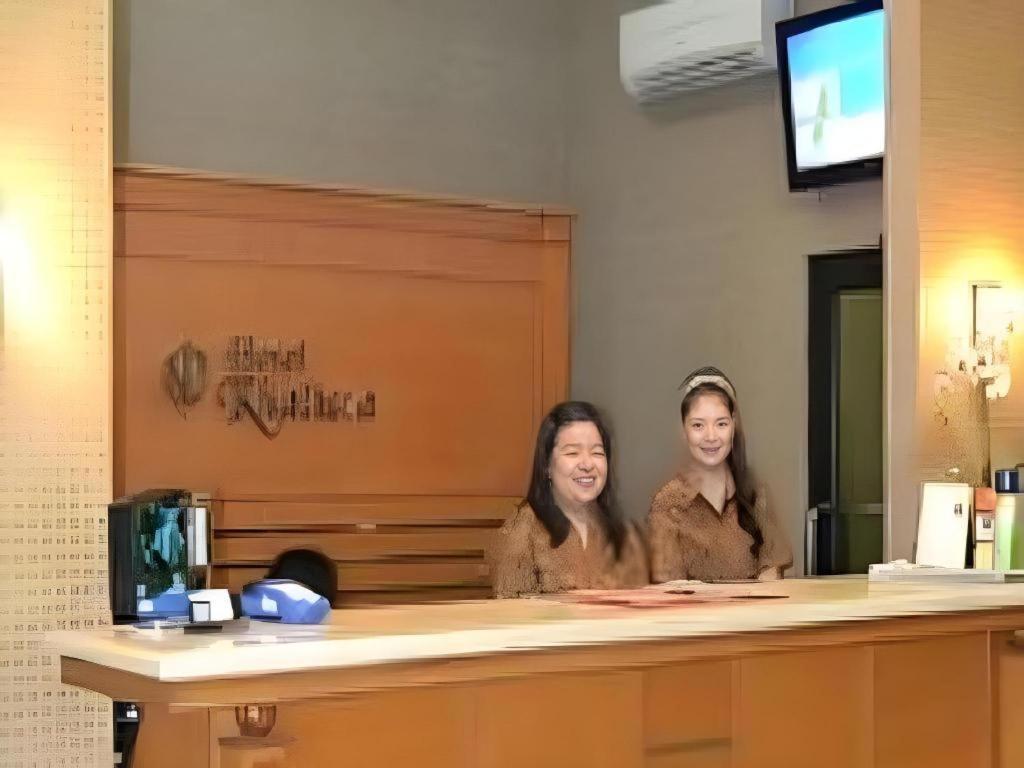 Hotel Khalista Purwakarta Exterior foto