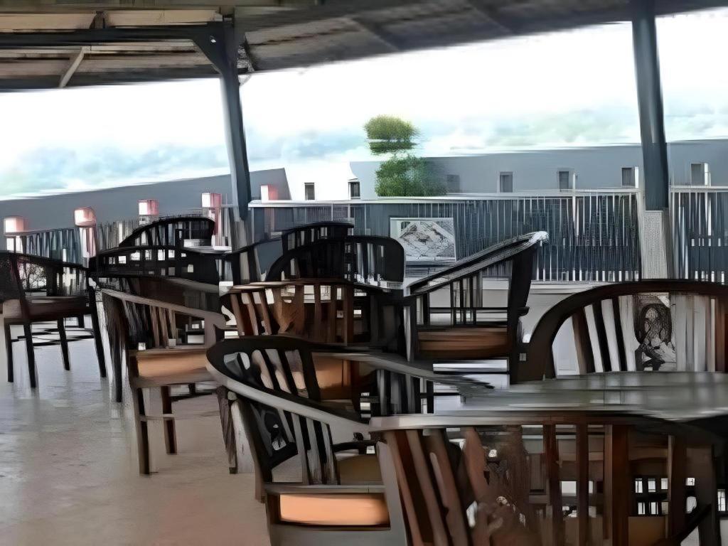 Hotel Khalista Purwakarta Exterior foto