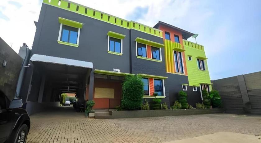 Hotel Khalista Purwakarta Exterior foto