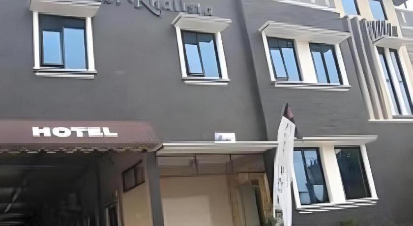 Hotel Khalista Purwakarta Exterior foto