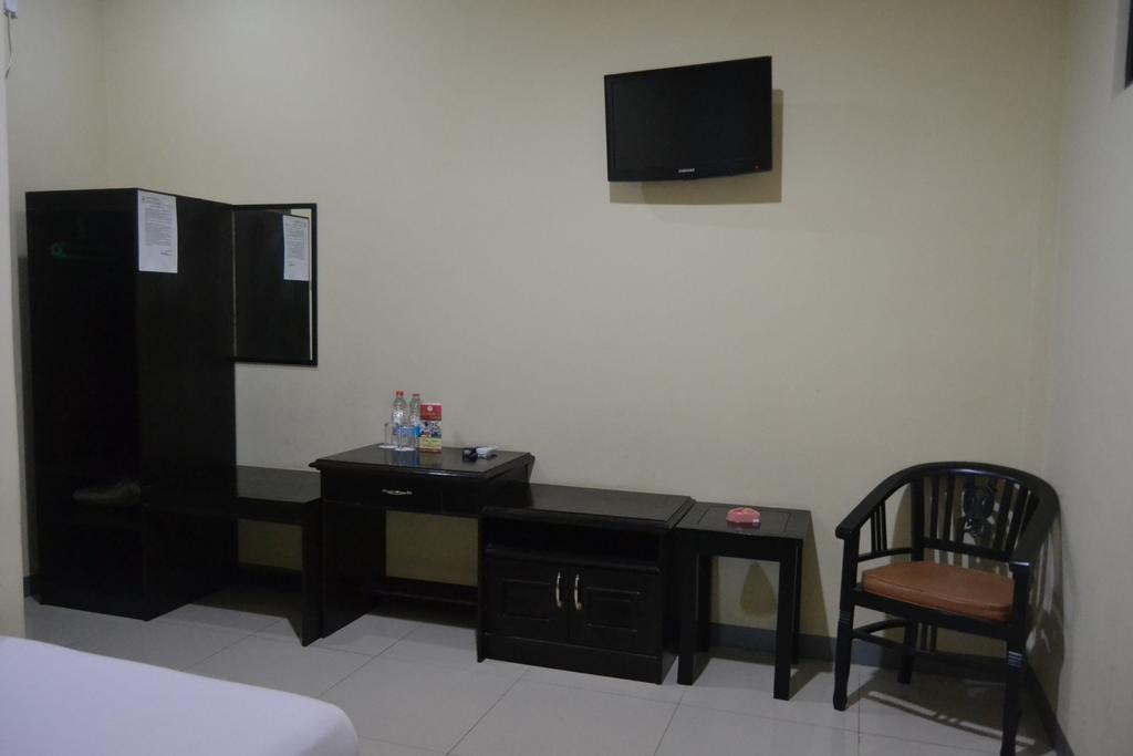 Hotel Khalista Purwakarta Zimmer foto